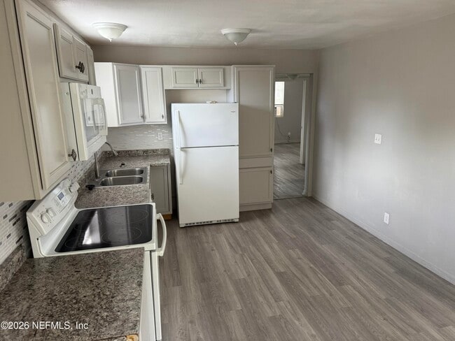 Building Photo - 5659 Ansley St