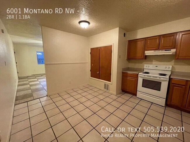 Foto del edificio - 6001 Montaño Rd NW
