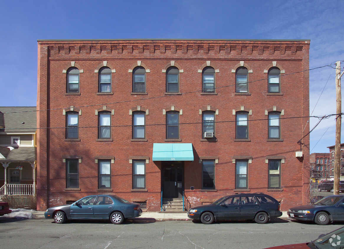 Foto del edificio - 181 Clemente St