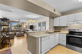 Building Photo - 8274 Key Royal Cir