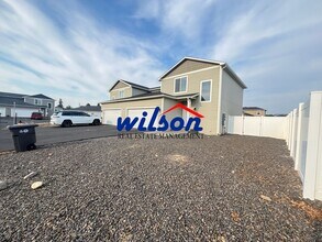 Building Photo - 710 N 29th Ave
