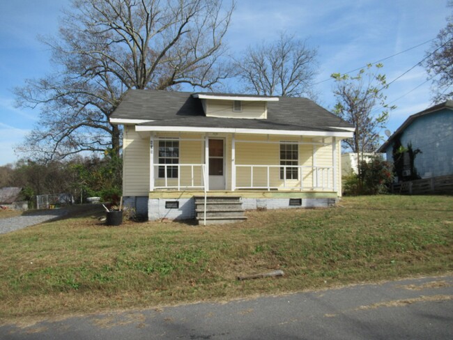 Building Photo - Lincolnton 2 Bedroom just outside City Limits