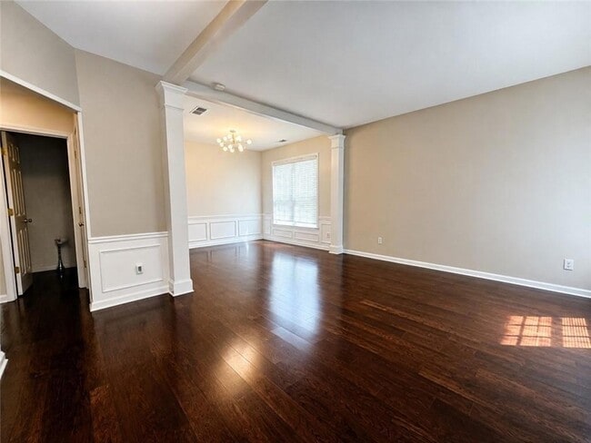 Building Photo - 2584 Alvecot Cir SE