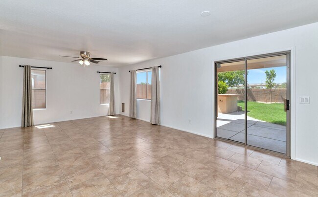 Foto del edificio - 3617 E Potter Dr