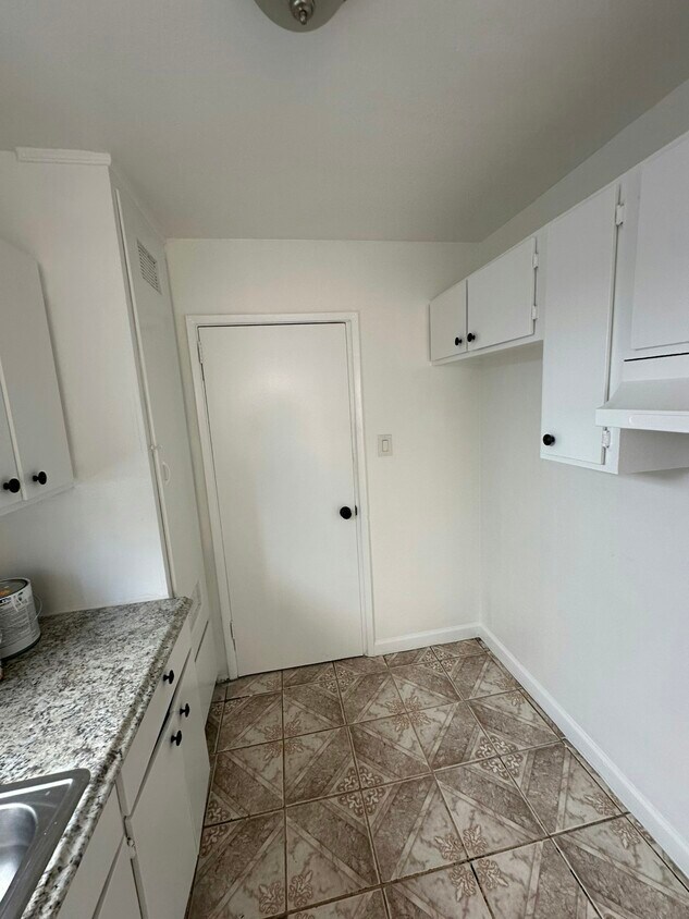 934 Simmons Ave Townhomes in Los Angeles, CA Westside Rentals