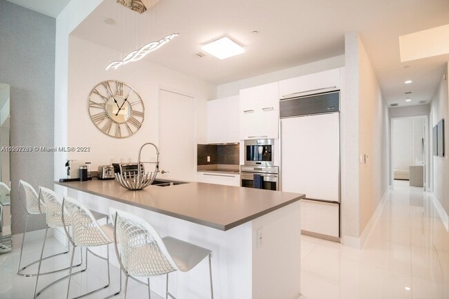 Foto del edificio - 15901 Collins Ave