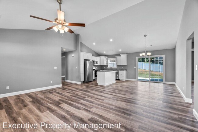Foto del edificio - 3 br, 2 bath House - 2582 Silversmith Ct