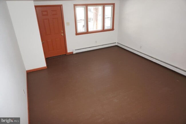 Foto del edificio - 250 E Chestnut St