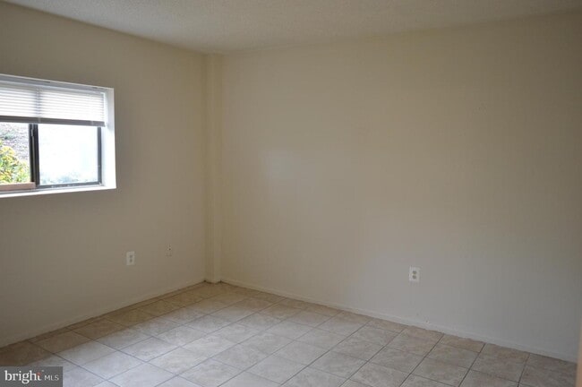 Building Photo - 2158 Gunsmith Terrace