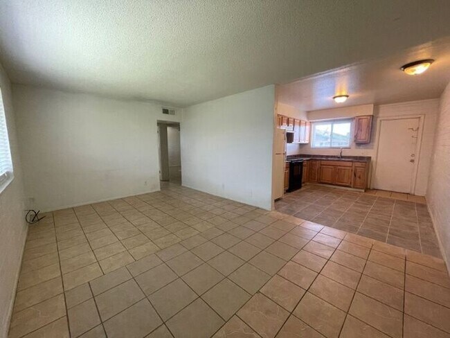 Foto del edificio - 4821 E Willetta St