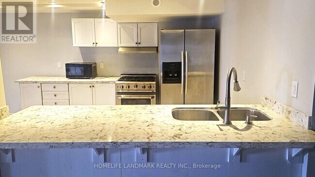 Building Photo - 19 Brass Dr