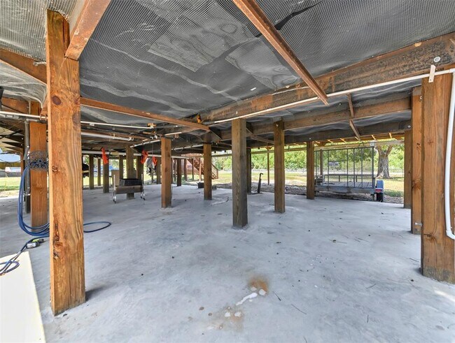 Foto del edificio - 336 River Oaks Dr