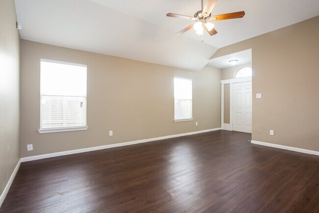 Building Photo - 13010 Maile Park Dr