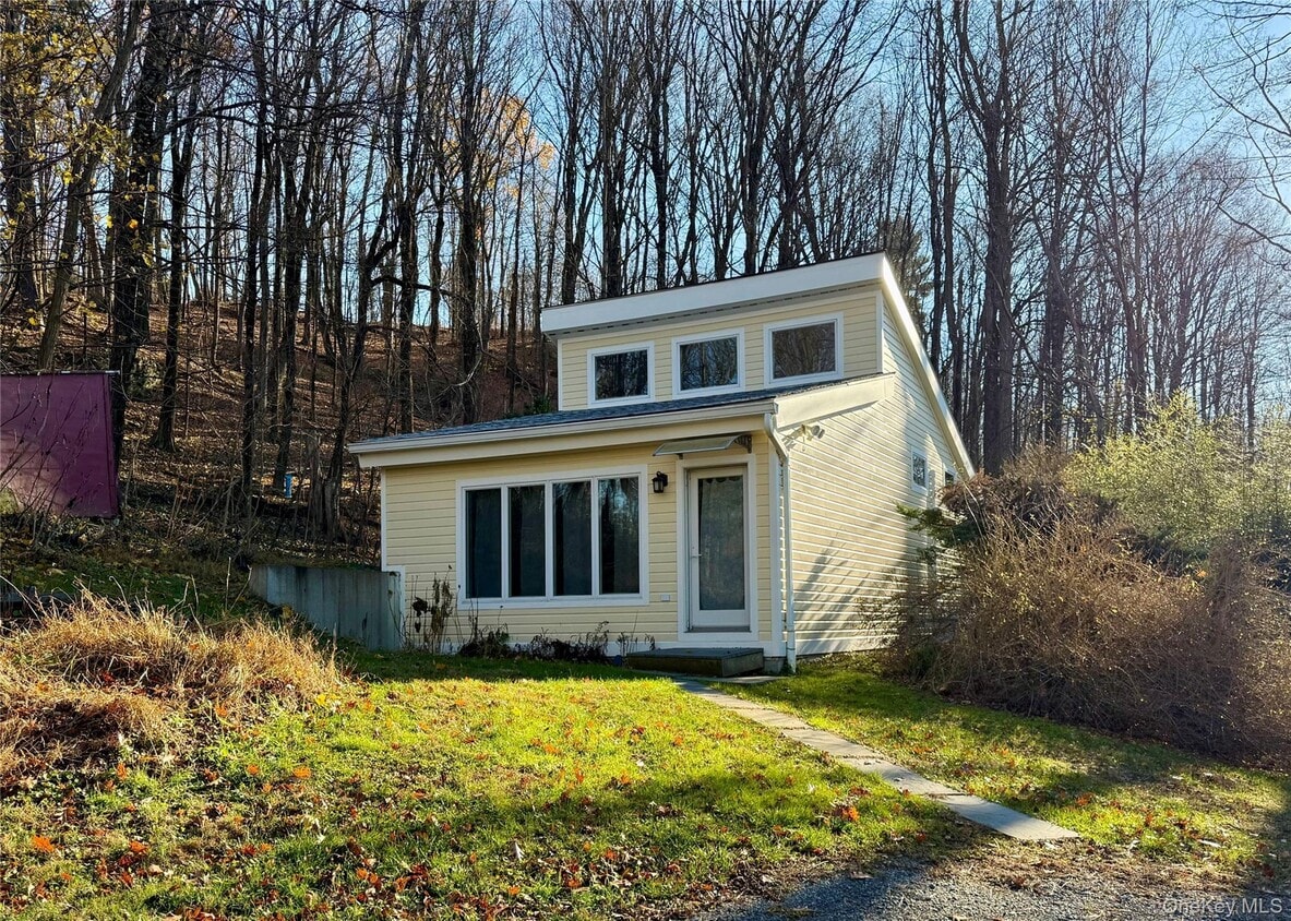 Primary Photo - 14 Spring Lake Rd