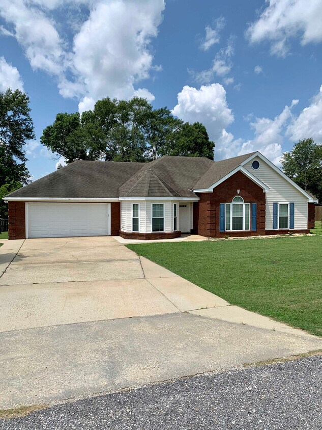 Building Photo - 2043 Cedar Ridge Loop