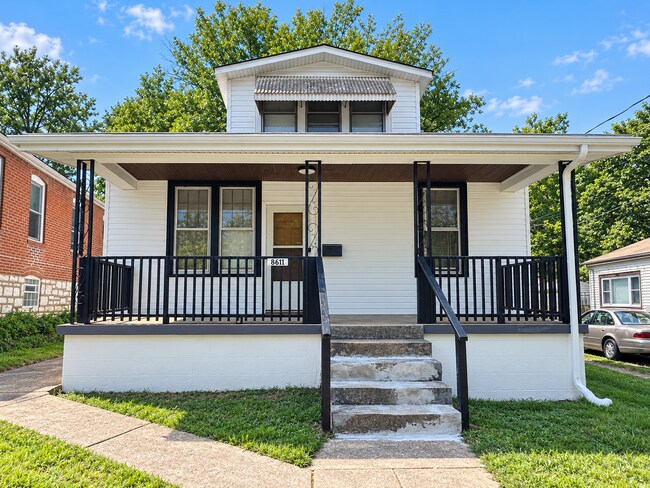 Foto del edificio - 8611 Vasel Ave