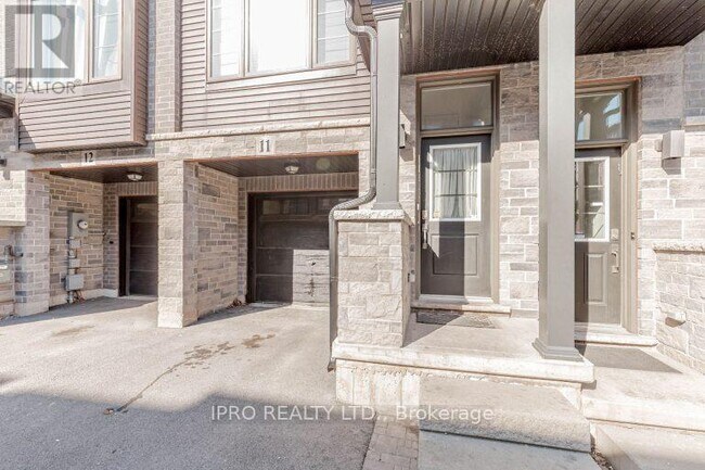 Photo du bâtiment - 575-575 Woodward Ave