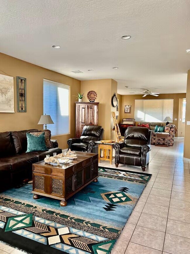 Foto del edificio - 1040 Crown Ridge Rd