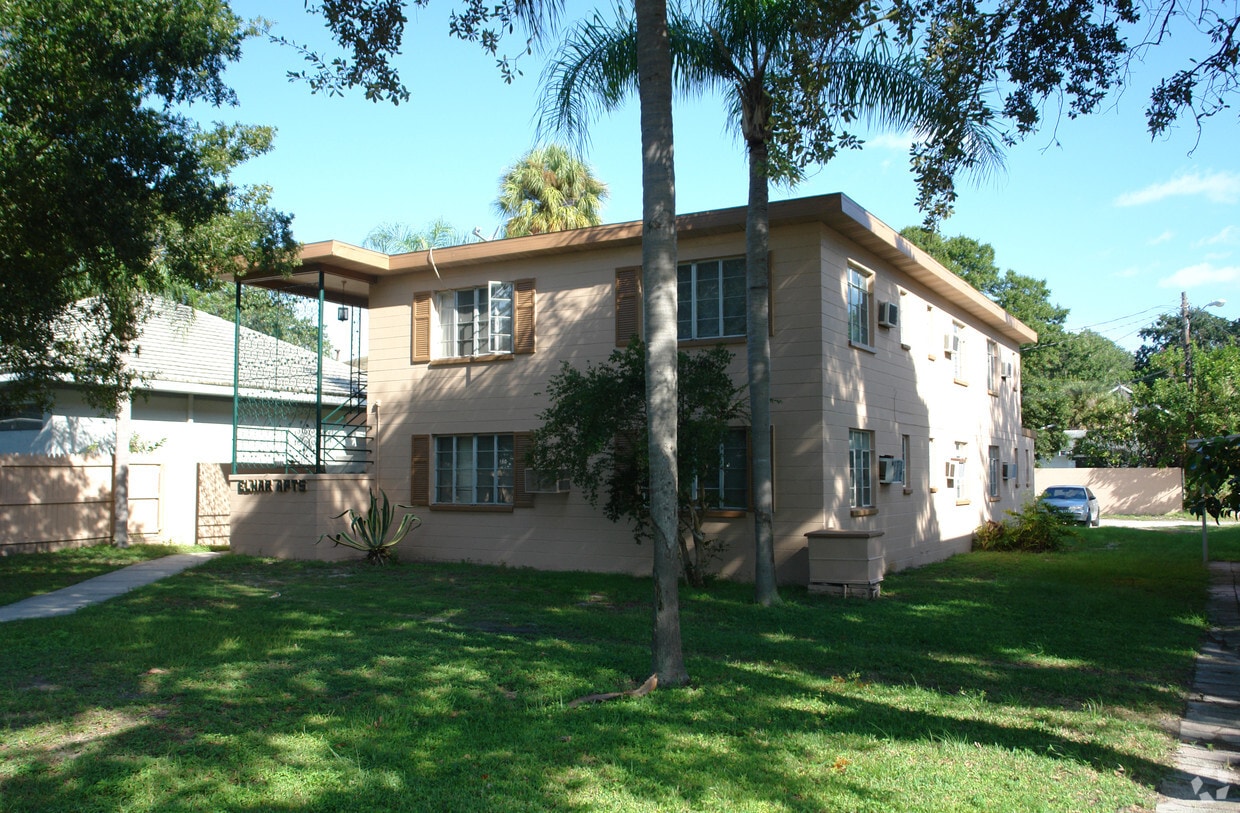 1071 9th Ave N, Saint Petersburg, FL 33705 Apartments in Saint