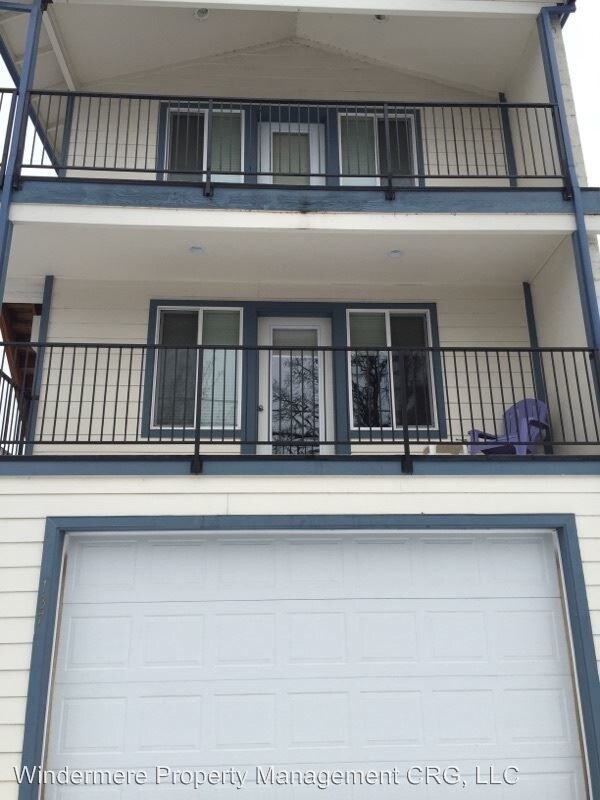 Building Photo - 1 br, 1 bath  - 137 E Jewett Blvd Apt B