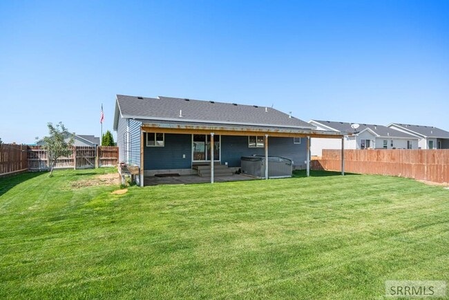 Building Photo - 3670 N Rain Tree St