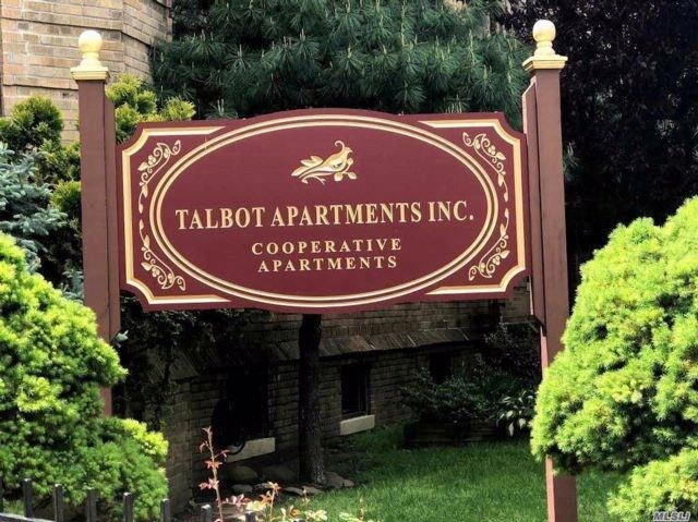 Foto del edificio - 83-74 Talbot St