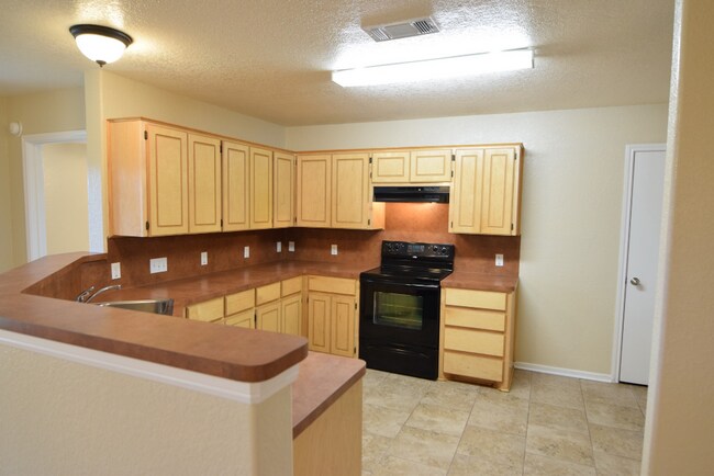 Building Photo - 3601 Selena Dr