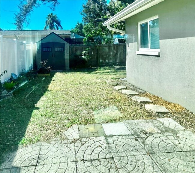 Foto del edificio - 2054 Broadway Ave