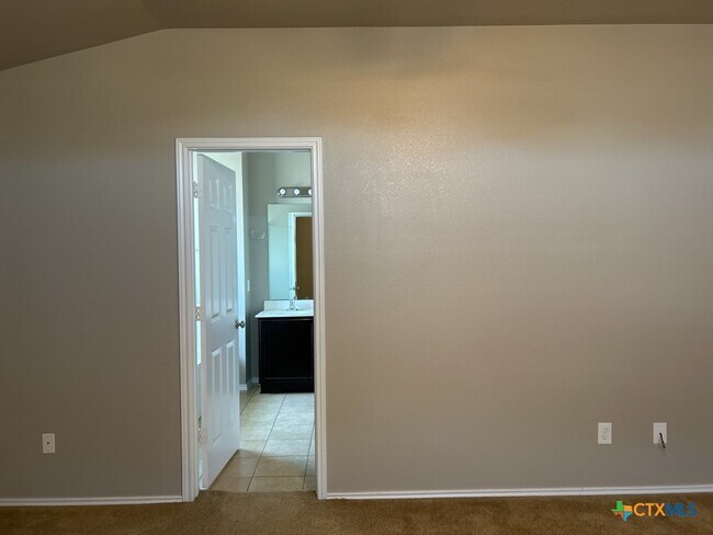 Building Photo - 3406 Cricklewood Drive