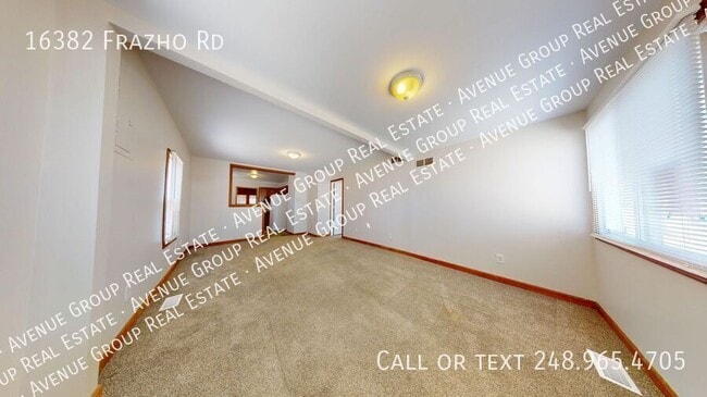 Building Photo - 16382 Frazho Rd