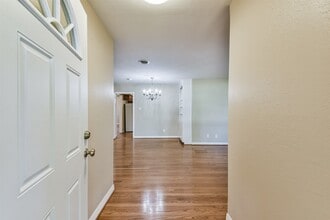 Building Photo - 5231 Willowbend Blvd