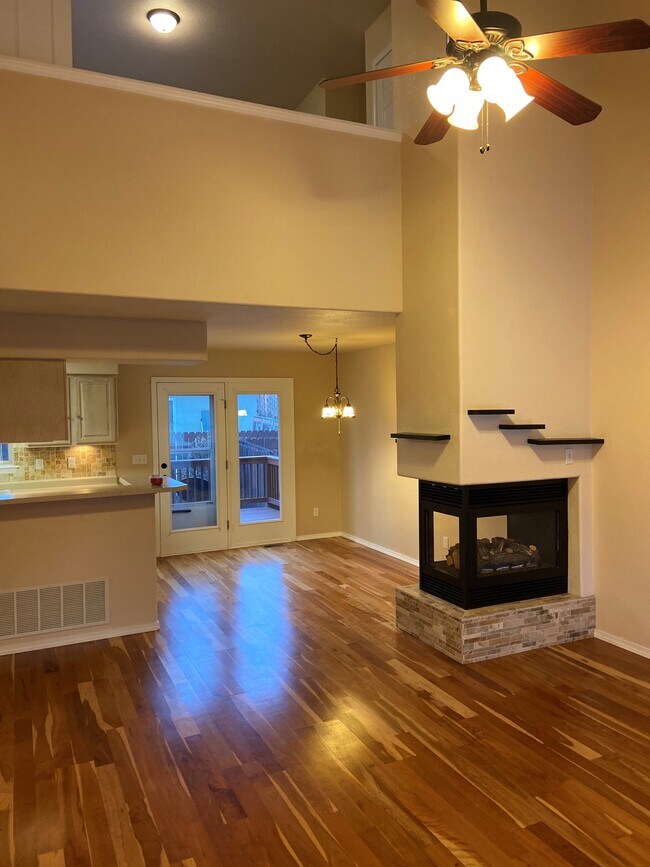Building Photo - 783 W Wood Trace