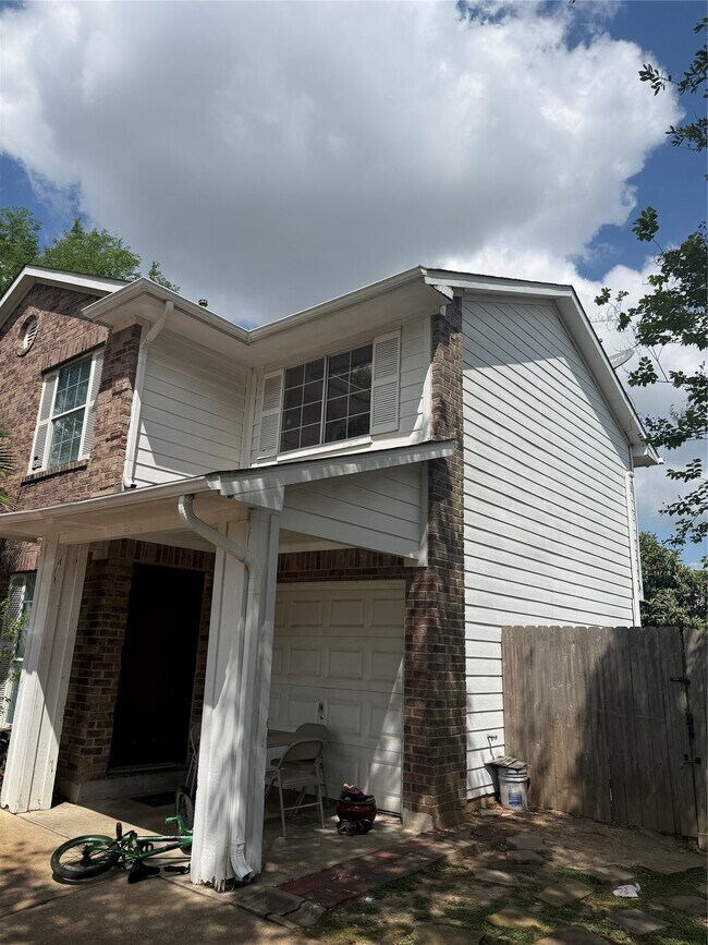 Foto del edificio - 11714 Cotton Brook Ct