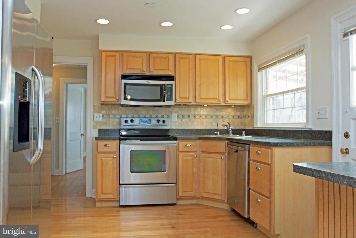 Foto principal - 5303 Glen Falls Rd