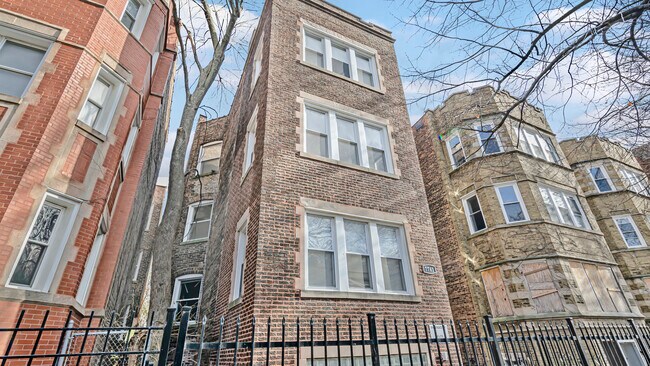 Foto del edificio - 7741 S Yates Blvd