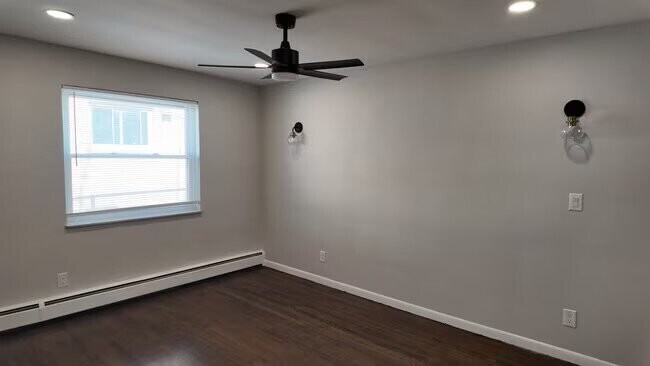 Foto del edificio - 3160 Schubert Ave