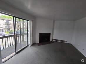 Building Photo - 1840 Goodwin Dr
