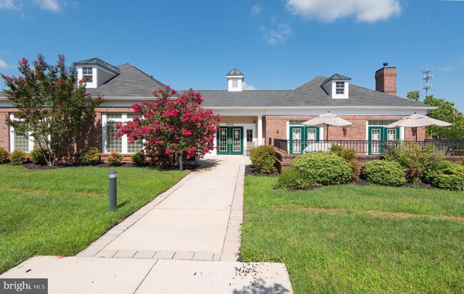 Building Photo - 8609 Wintergreen Ct