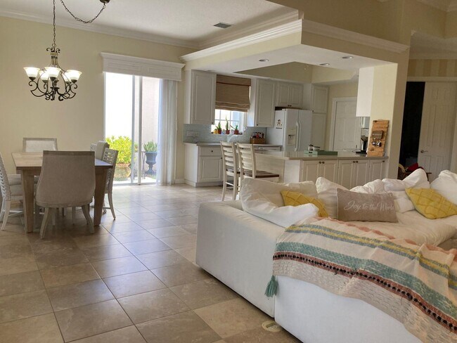 Foto del edificio - 8251 Tobago Ln