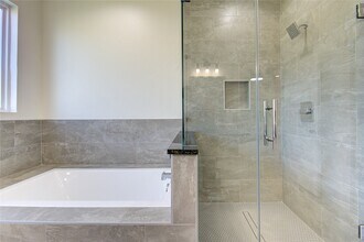 Building Photo - 2903 El Fenice Ln