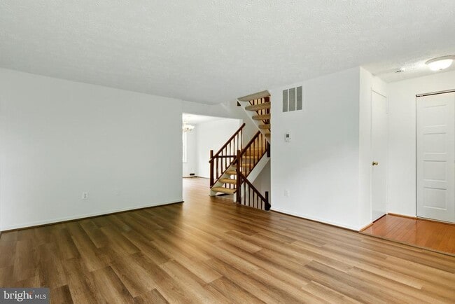 Building Photo - 351 Gundry Dr