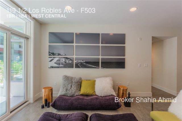 Building Photo - 119 1/2 N Los Robles Ave