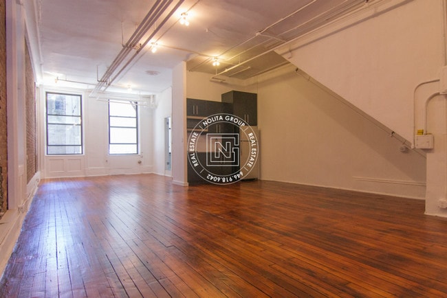 Building Photo - 221 Bowery