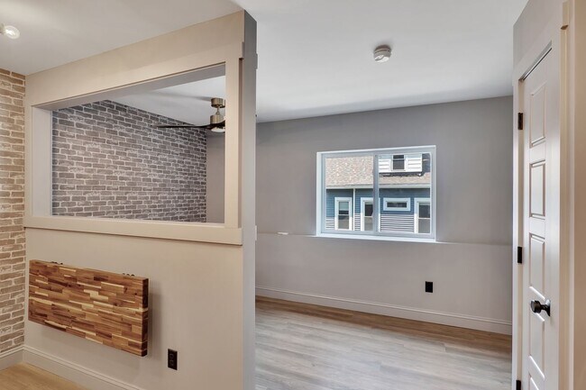 Foto del edificio - 36 Pawling Ave