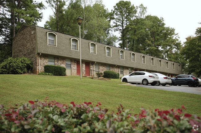 View of Building 10 - Oxford Townhomes
