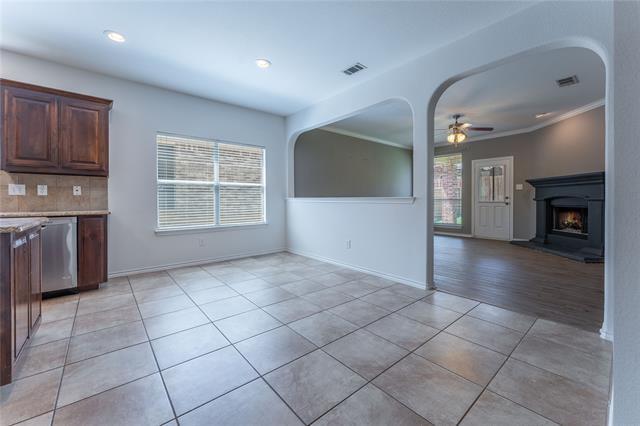 Building Photo - 2401 Spruce Springs Way