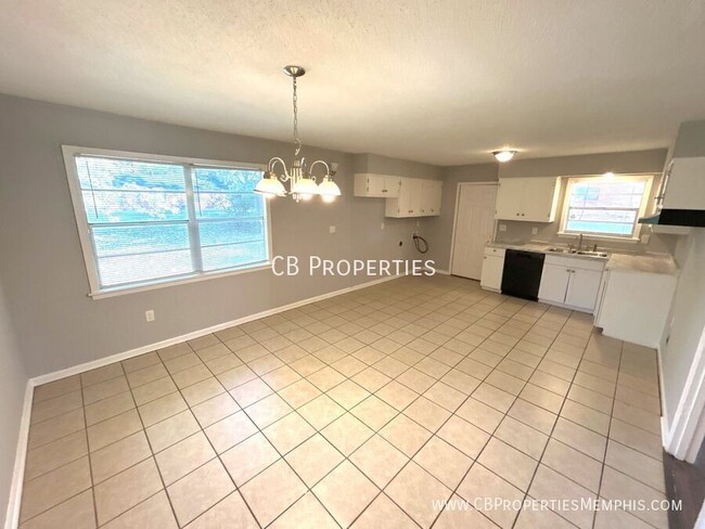 Foto del edificio - 3876 Windy Ave