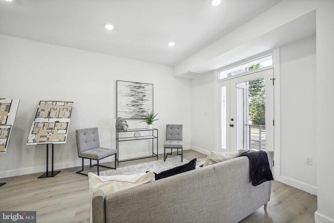 Building Photo - 2495 Alabama Ave SE