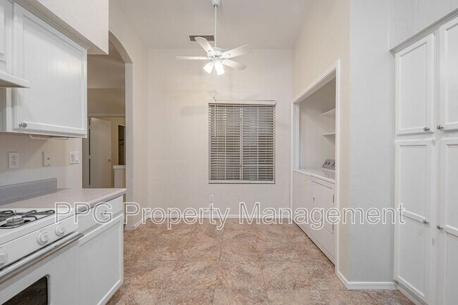 Building Photo - 13597 W Desert Flower Dr