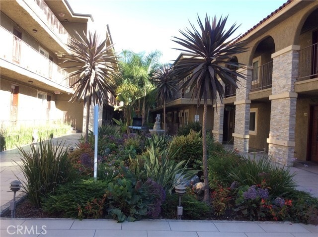 Building Photo - 3220 Altura Ave